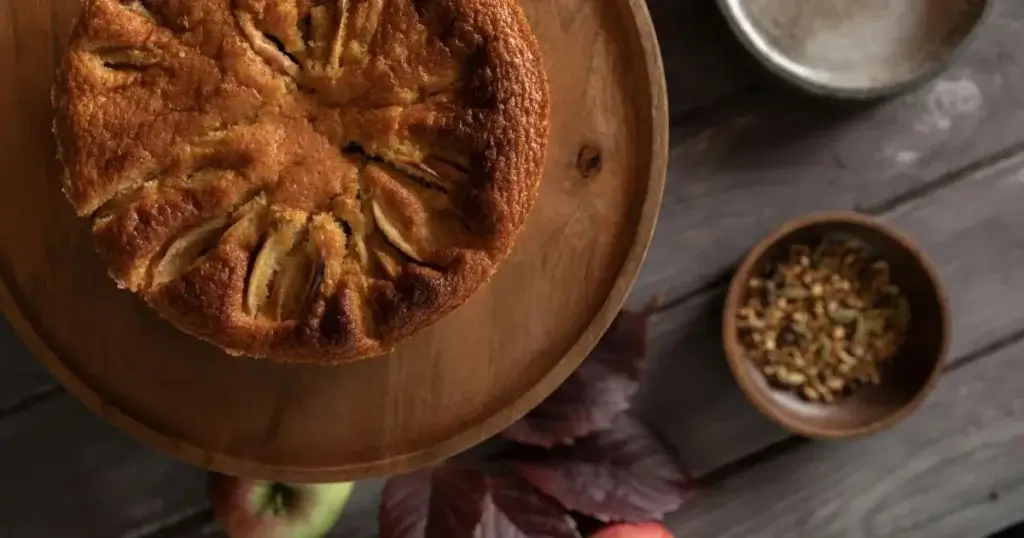 apple and cinnamon cake